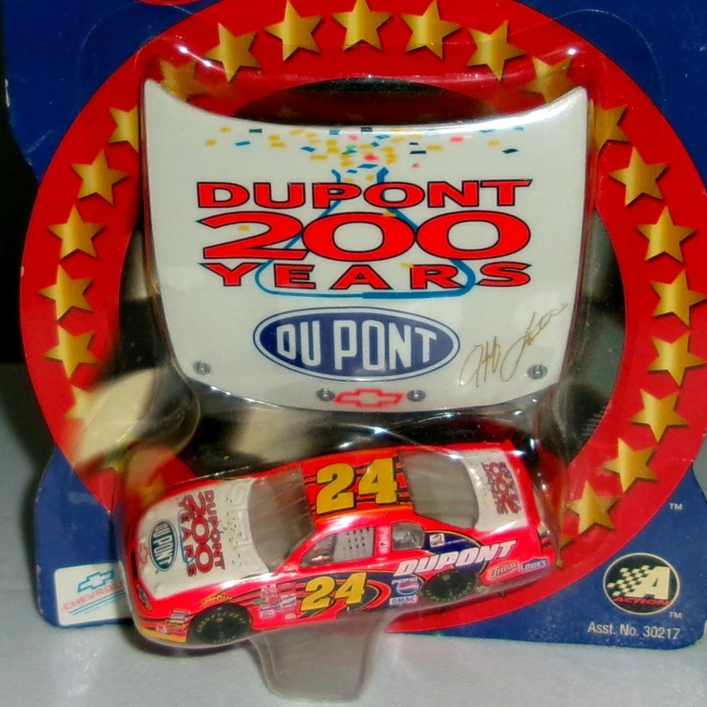 2001 NASCAR Jeff Gordon Die Cast 1/64 Scale